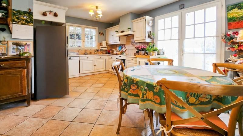 Maison d'architecte - 241 m² - 7 pièces