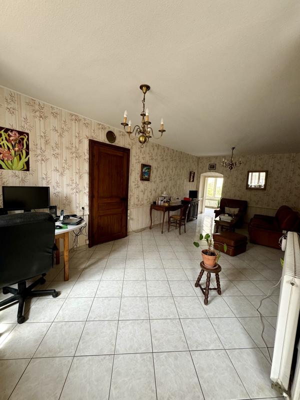 Maison ancienne - 180 m² - 12 pièces