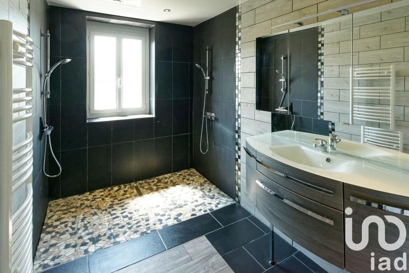 Maison - 161 m² - 6 pièces