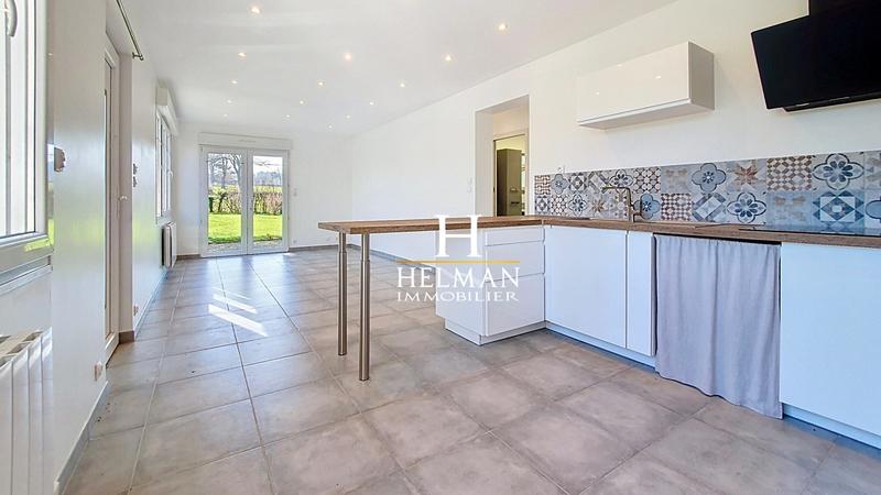 Maison - 336 m² - 13 pièces