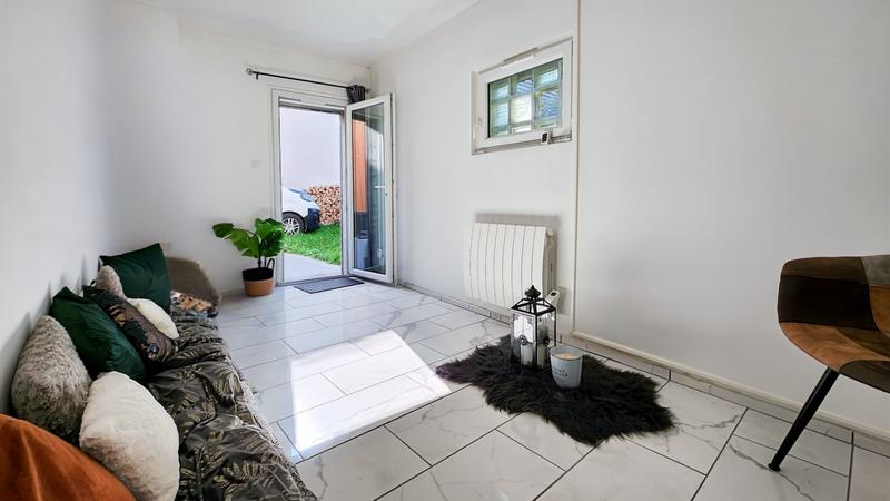 Maison - 200 m² - 8 pièces