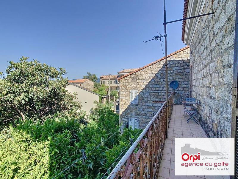 Maison de village - 220 m² - 4 pièces