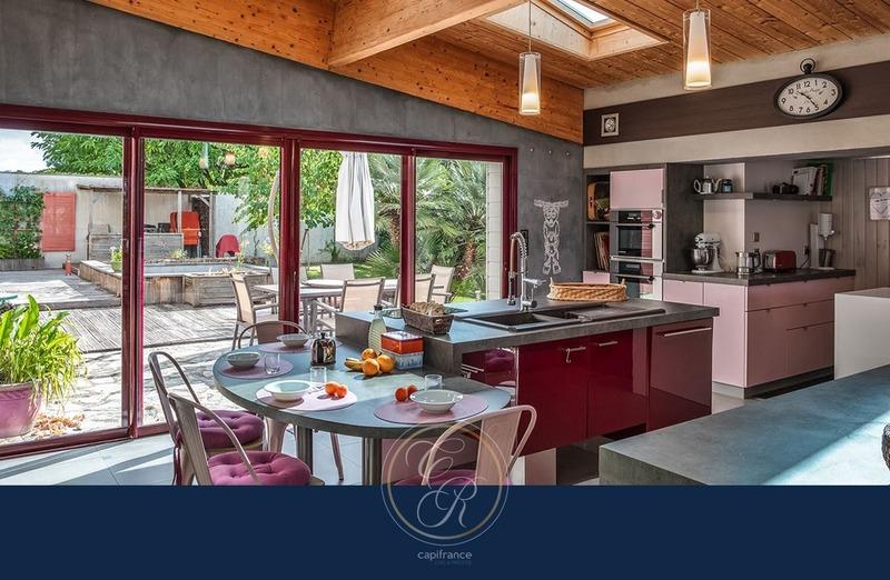 Maison - 277 m² - 8 pièces