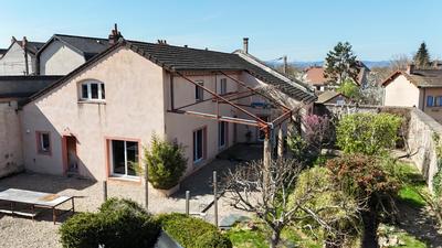 Maison - 250 m² - 7 pièces