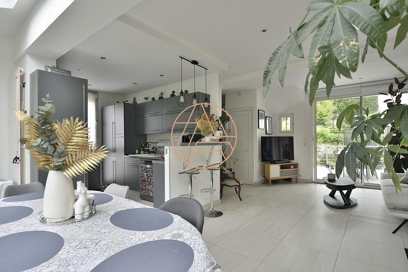 Maison - 123 m² - 4 pièces