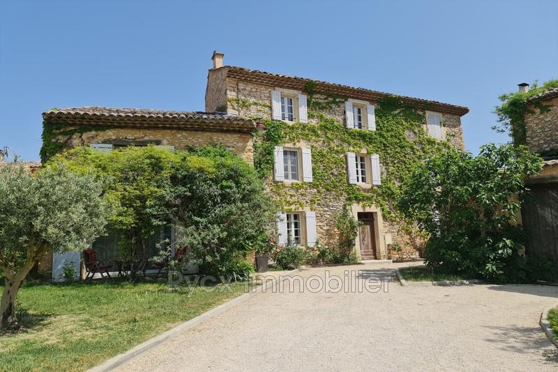 Maison - 285 m² - 9 pièces