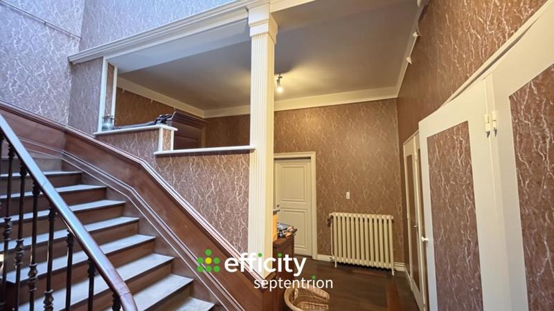 Maison - 320 m² - 10 pièces