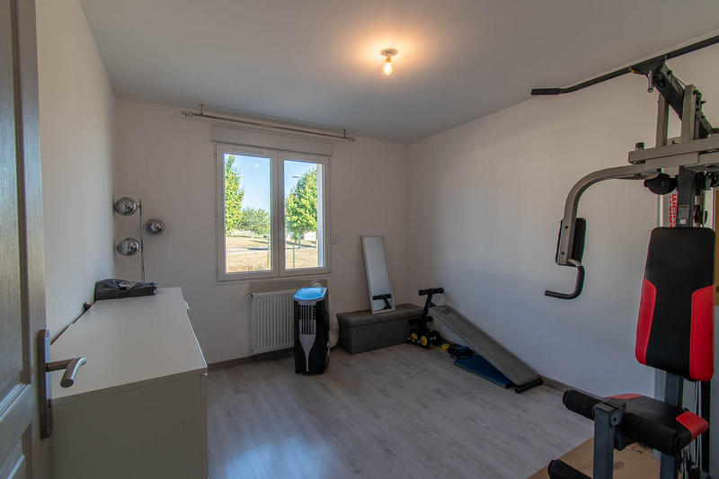 Maison - 92 m² - 5 pièces