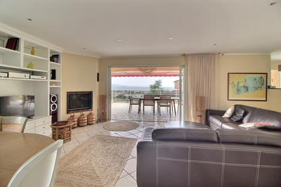 Appartement - 220 m² - 5 pièces