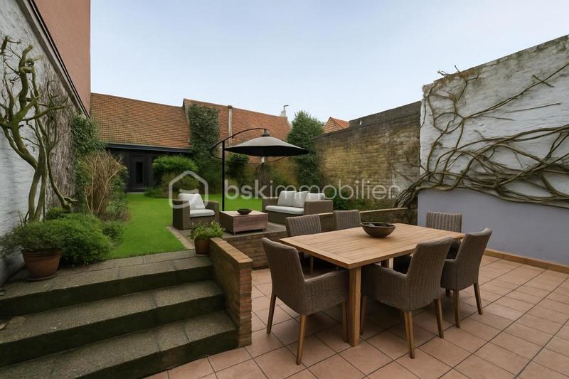 Maison de maîtres - 268 m² - 8 pièces