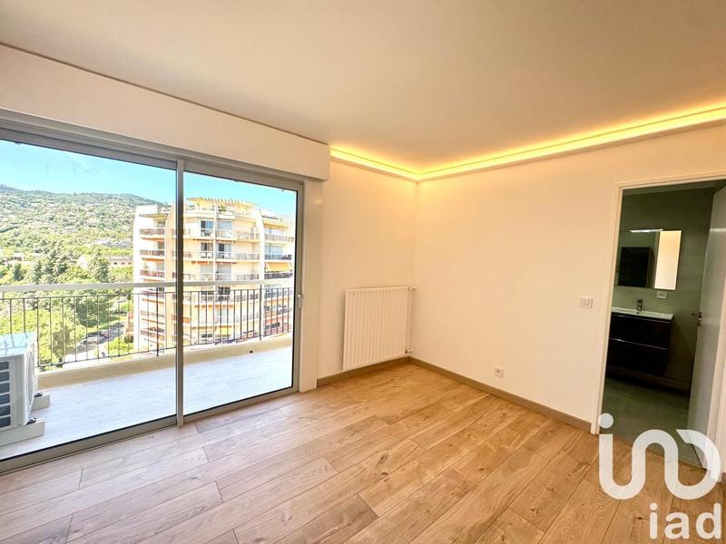 Appartement - 98 m² - 4 pièces
