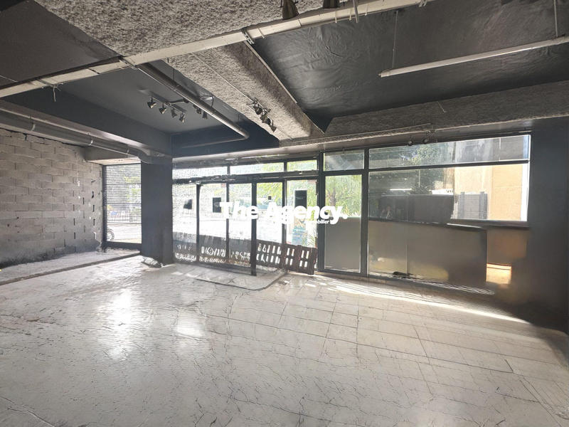 Local commercial - 296 m²