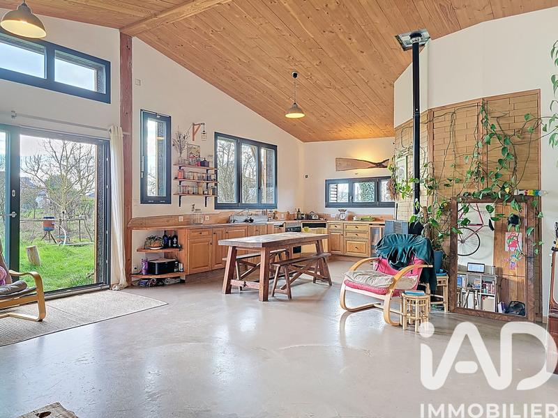 Maison - 98 m² - 5 pièces