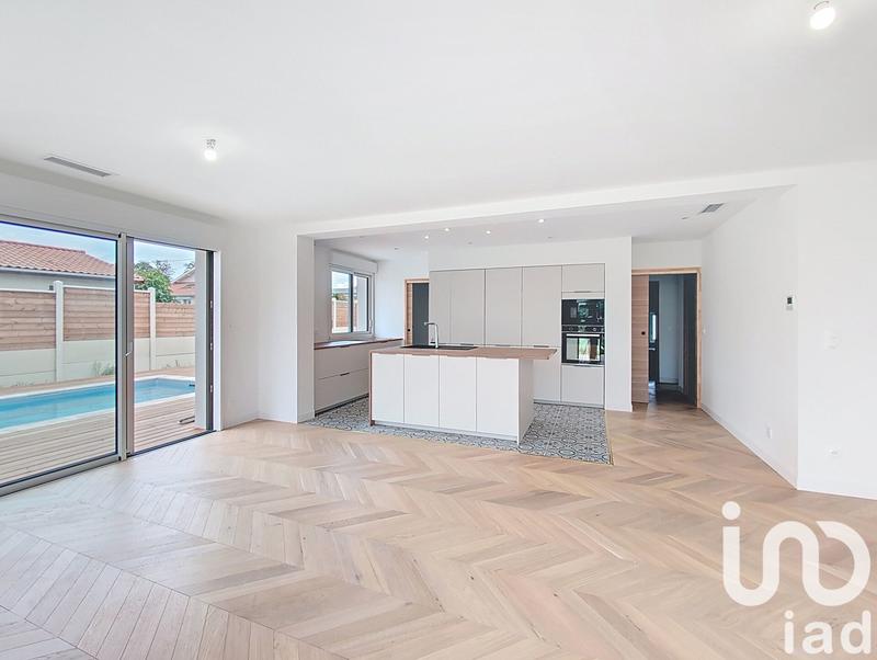 Maison - 106 m² - 5 pièces