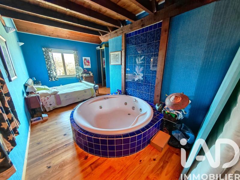 Maison - 212 m² - 5 pièces