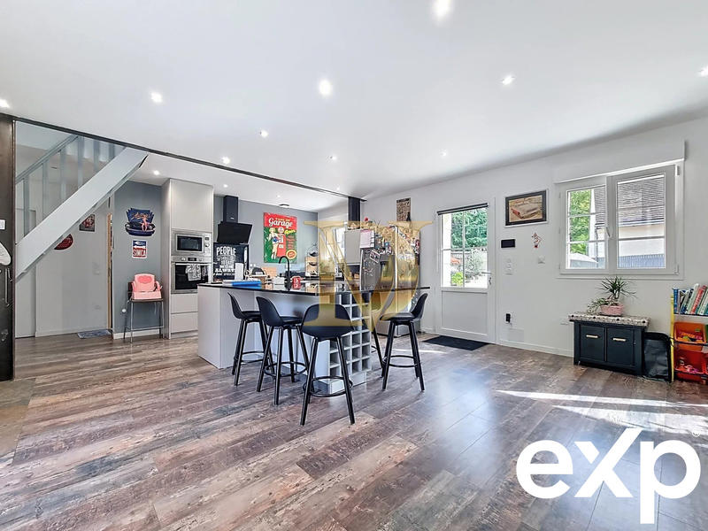 Maison - 163 m² - 6 pièces