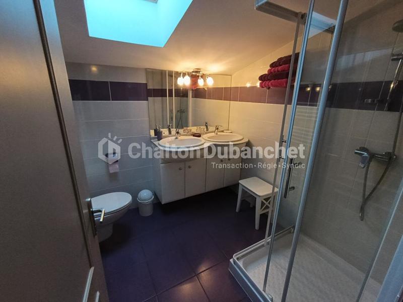 Local d'activité / Entrepôt - 270 m² - 10 pièces