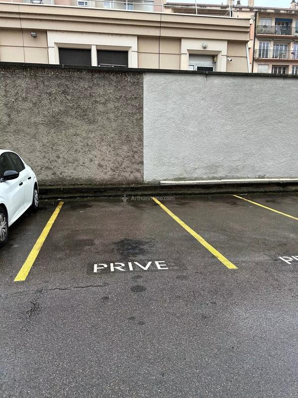 Parking / Garage - 13 m²
