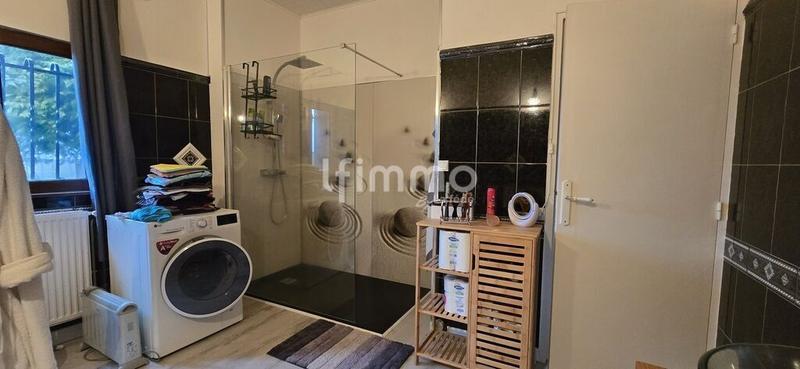 Maison - 217 m² - 9 pièces