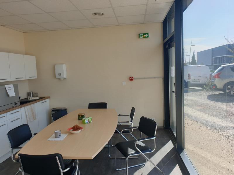 Bureau - 250 m² - 4 pièces