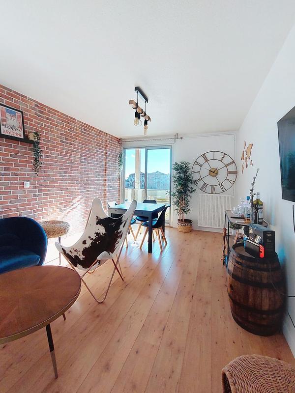 Appartement - 66 m² - 3 pièces