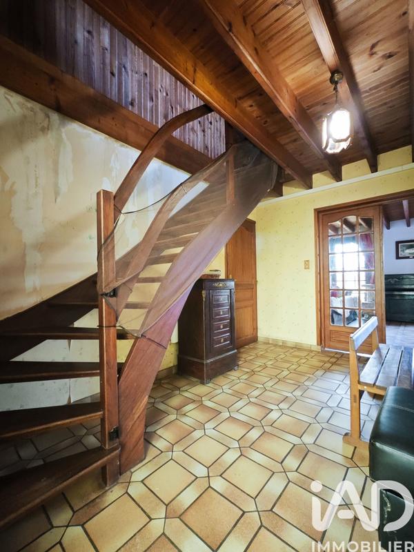 Maison - 217 m² - 8 pièces