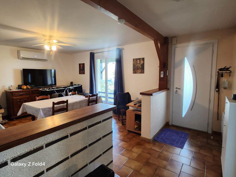 Maison - 90 m² - 5 pièces