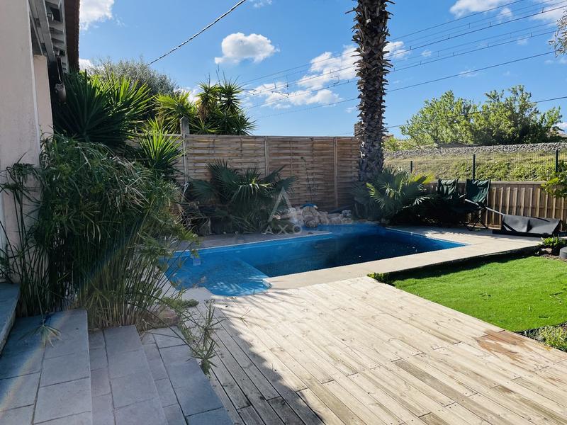 Maison - 93 m² - 4 pièces