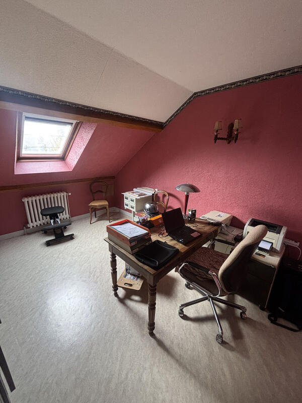 Maison - 260 m² - 7 pièces