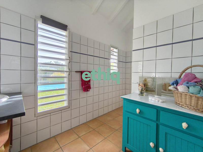 Maison contemporaine - 140 m² - 4 pièces