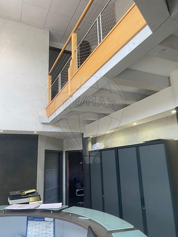 Local commercial - 263 m² - 12 pièces