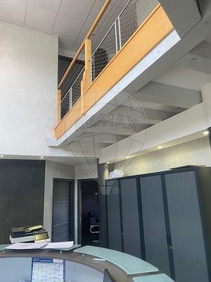 Local commercial - 263 m² - 12 pièces