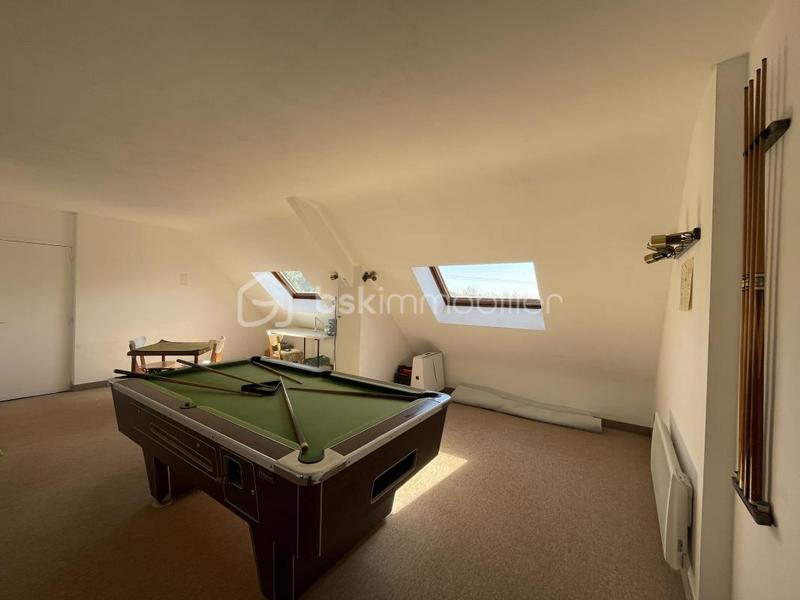 Maison traditionnelle - 175 m² - 8 pièces