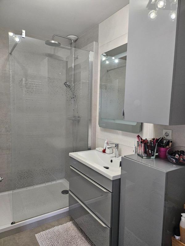 Appartement - 92 m² - 4 pièces