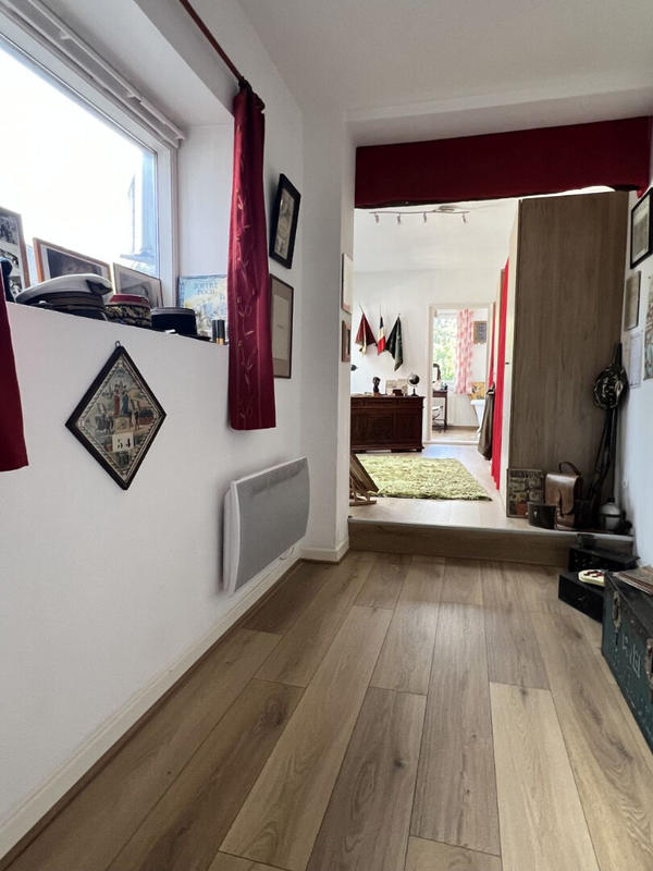 Maison - 290 m² - 8 pièces