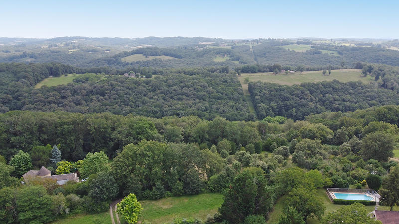 Corps de ferme - 137 m² - 9 pièces