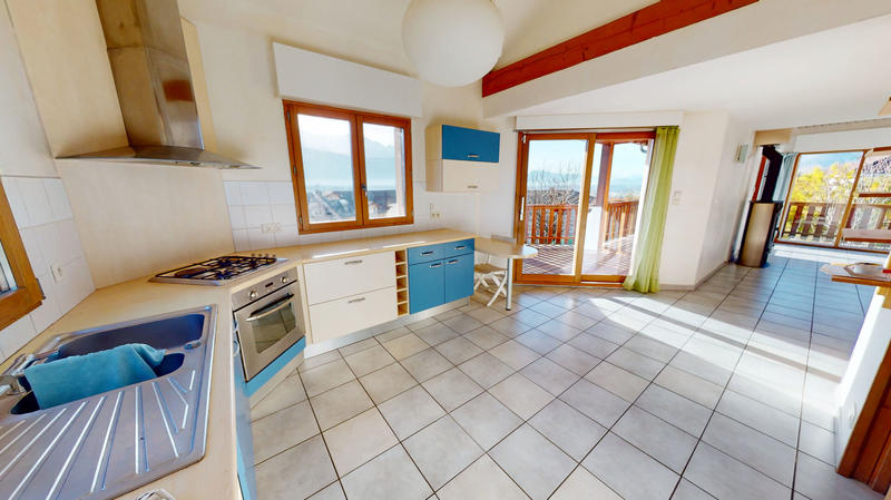 Maison - 150 m² - 4 pièces