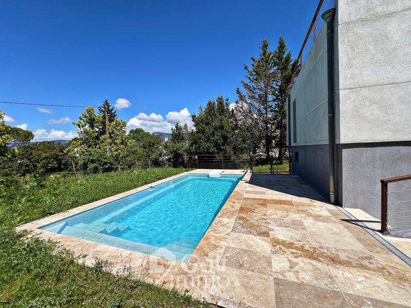 Villa - 340 m² - 5 pièces