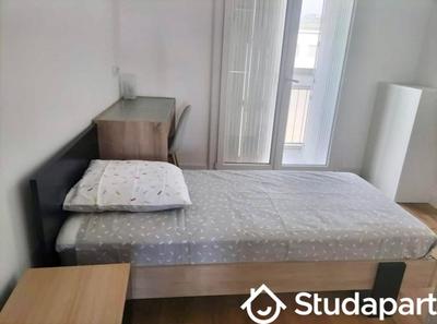 Chambre - 9 m² - 1 pièce