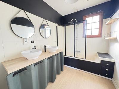 Maison - 130 m² - 5 pièces