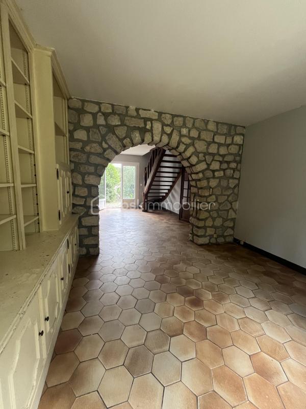 Maison - 156 m² - 9 pièces