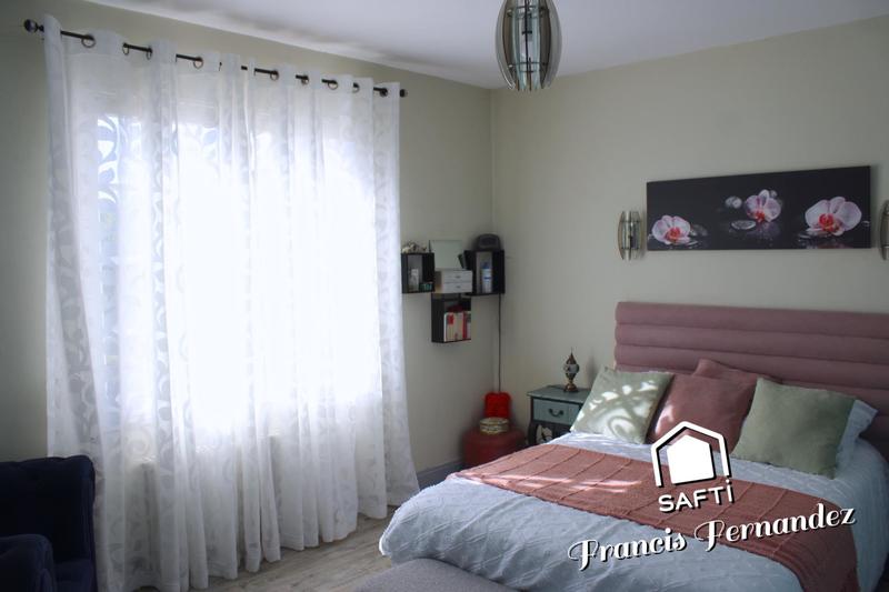 Maison - 159 m² - 6 pièces