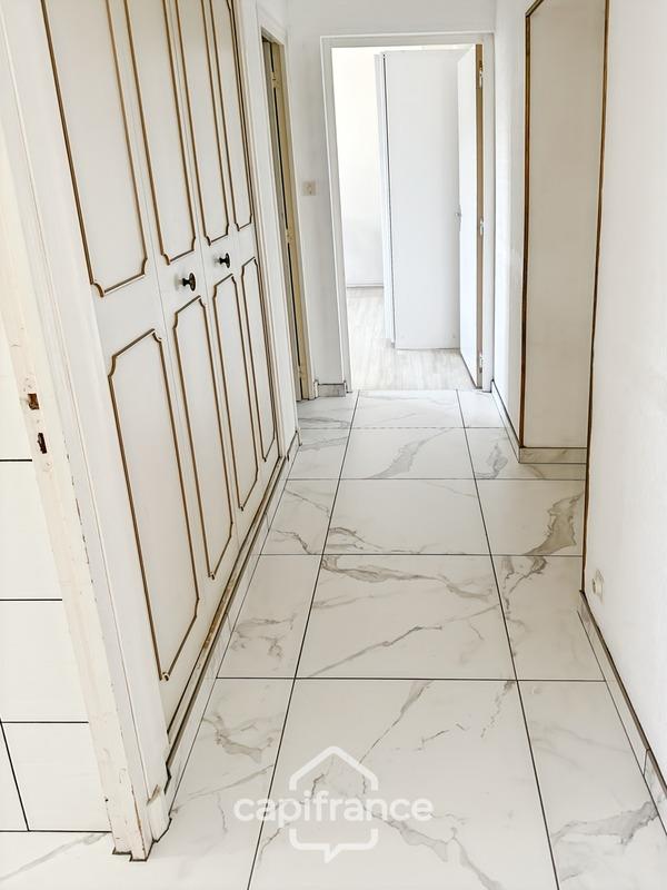 Maison - 187 m² - 8 pièces