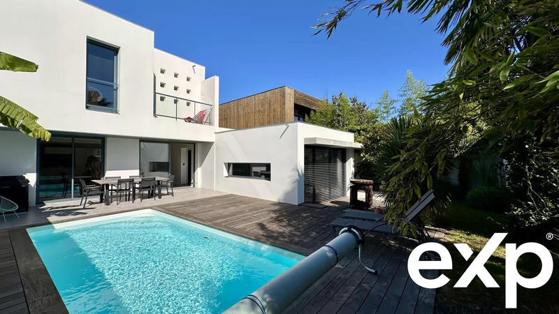 Villa - 180 m² - 5 pièces