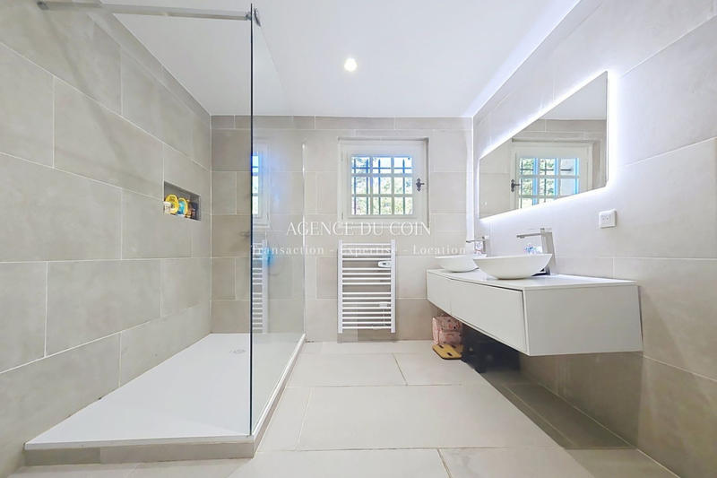 Maison - 143 m² - 5 pièces