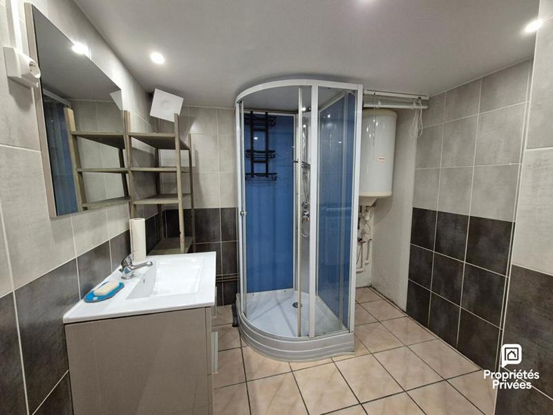 Maison - 245 m² - 9 pièces