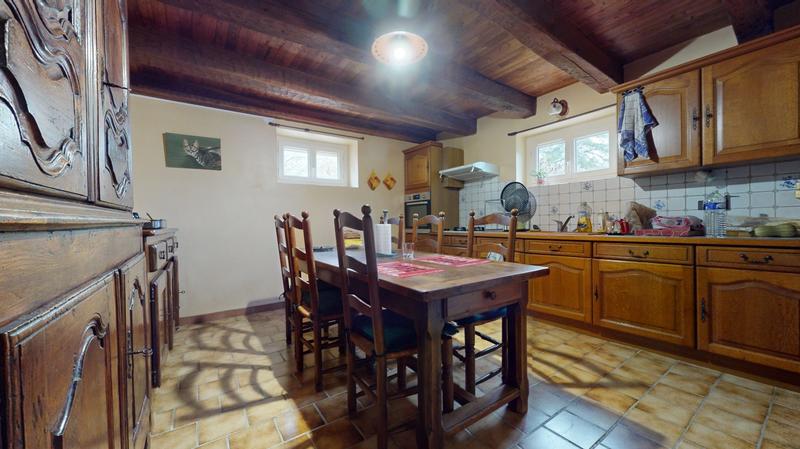 Maison - 430 m² - 16 pièces