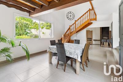 Maison - 200 m² - 6 pièces