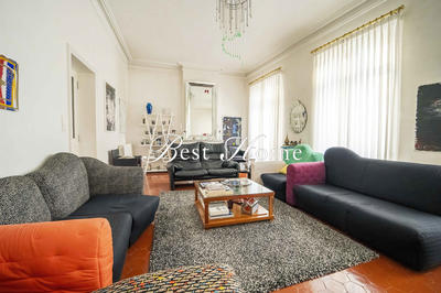 Maison - 245 m² - 8 pièces