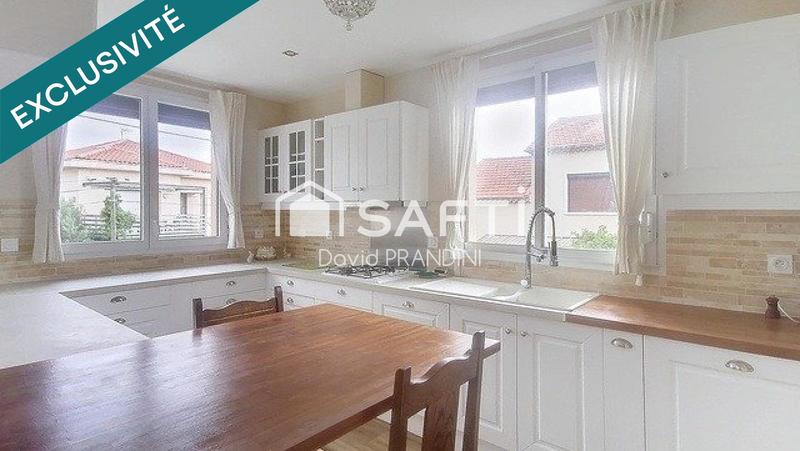 Maison - 195 m² - 8 pièces